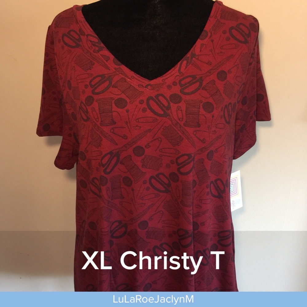 NWT LuLaRoe V Neck Tess